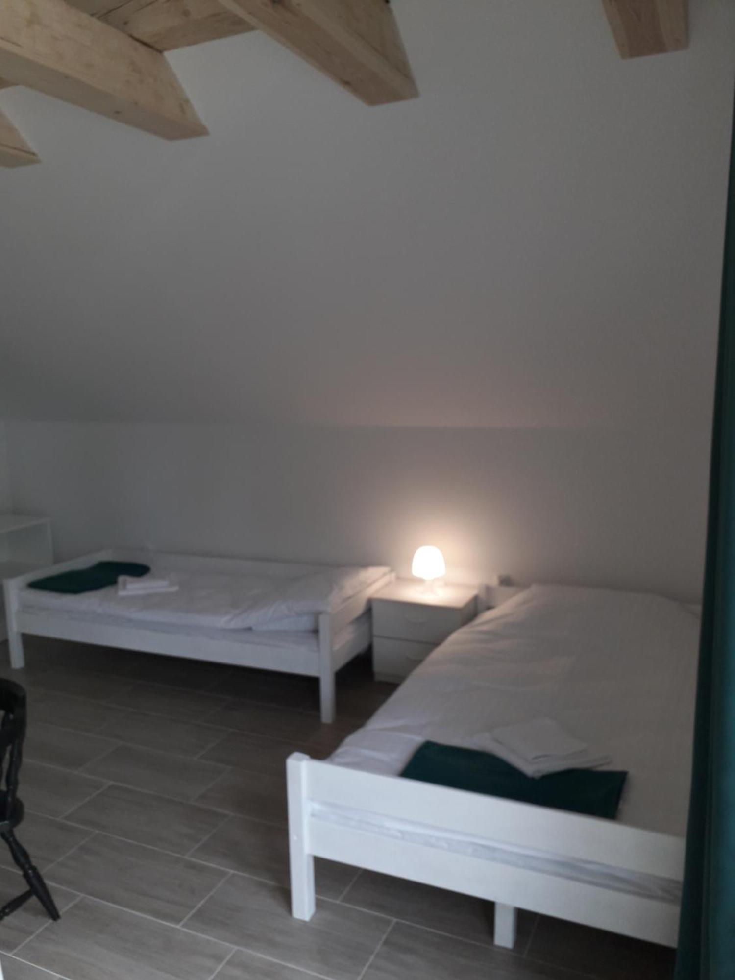 Paprotowka Apartament Wiosenny Paprotno Buitenkant foto